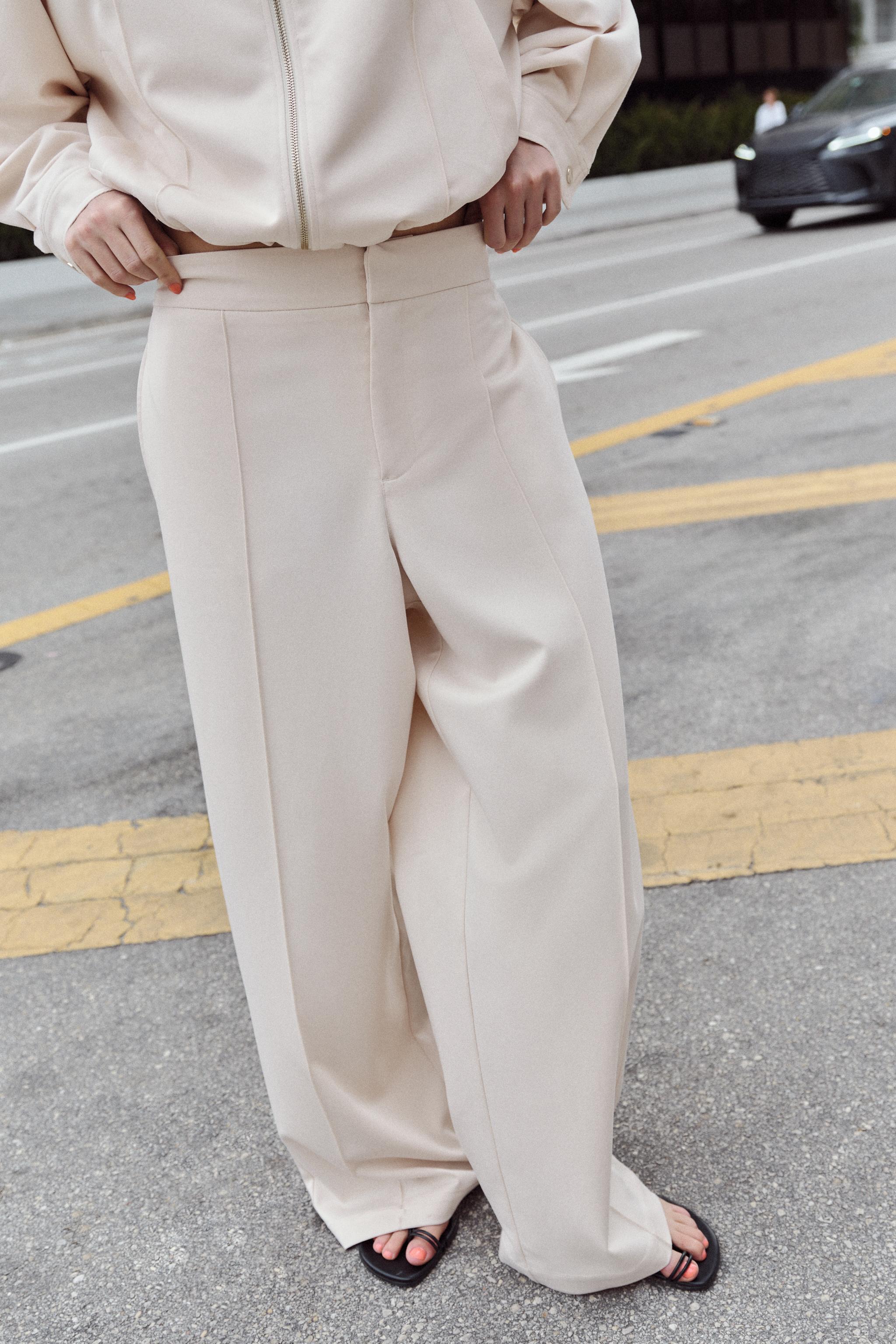 PIN TUCK STRAIGHT LEG PANTS